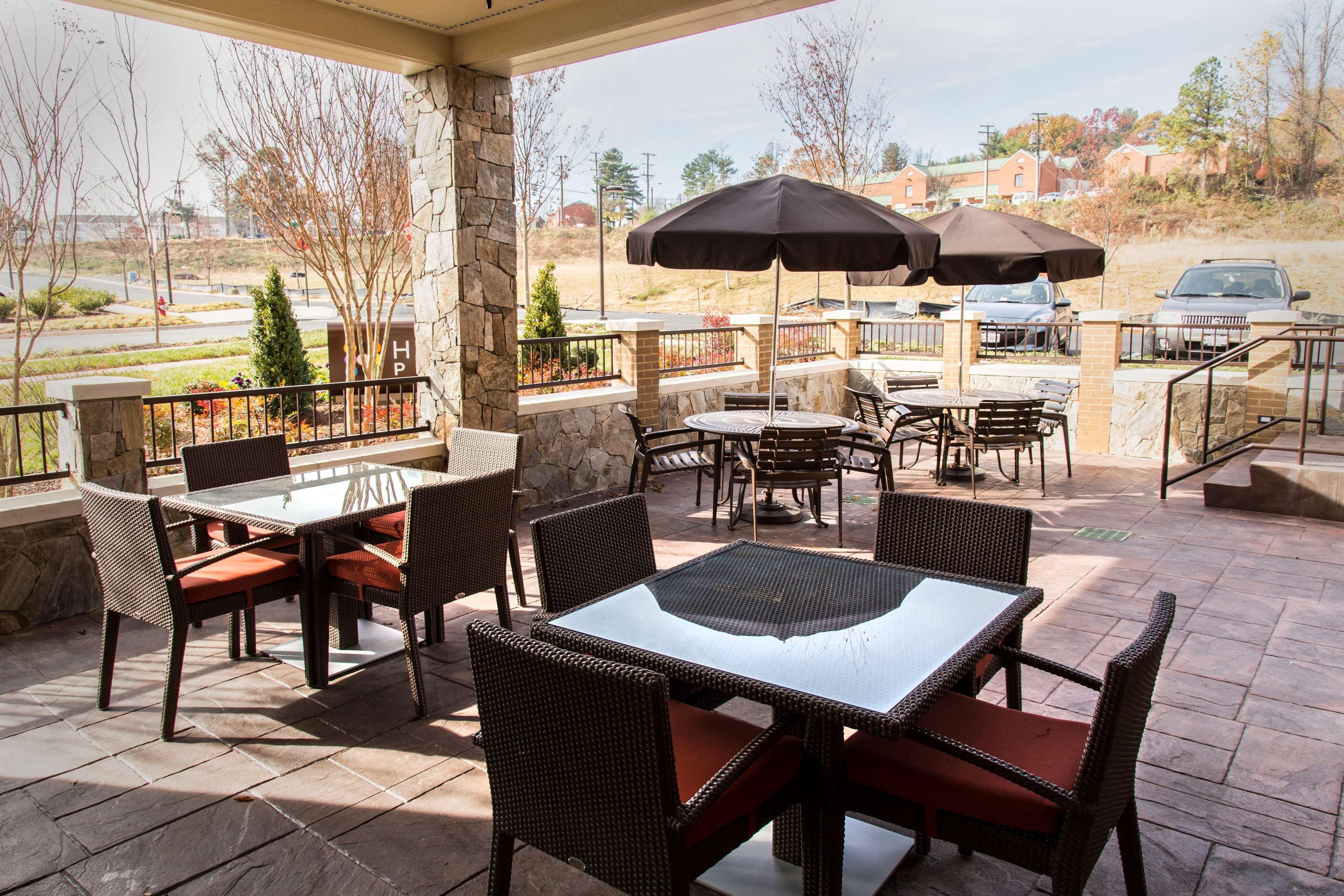 Hyatt Place Charlottesville Exterior foto